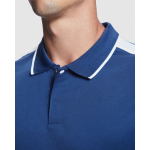 Polo polyester manches courtes pour homme bicolore 140 g/m² Roly couleur bleu roi image nature morte 2