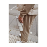 Gobelet Stanley Quencher H2.0 en acier avec couvercle FlowState™ 1,2L couleur gris image nature morte