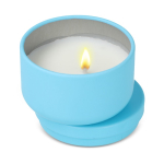 Bougie en cire végétale dans un pot en acier recyclé circulaire couleur bleu ciel deuxième vue