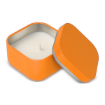 Bougie en cire végétale avec parfum vanille dans un pot en métal carré couleur orange troisième vue