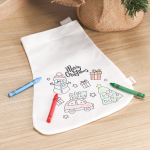 Chaussette de Noël à colorier avec crayons de cire et ruban accroche vue d'ambiance