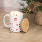 Tasse en céramique motif flocons de neige et couvercle bambou, 300 ml vue d'ambiance