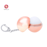 Baume à lèvres en boule brillante avec un porte-clés mousqueton
