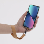 Dragonne pour smartphone en liège avec un mousqueton noir septième vue