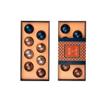 Coffret de 8 bonbons en chocolat belge de divers parfums couleur blanc deuxième vue