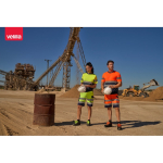Bermuda de travail couleurs vives élément réfléchissant 210 g/m² Velilla vue d'ambiance
