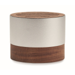 Enceinte sans fil en aluminium recyclé avec détails en noyer couleur bois quatrième vue