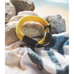 Porte-clés bracelet flottant idéal pour une utilisation dans l’eau couleur jaune vue d'ambiance