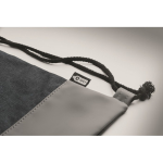 Sac à cordon en polyester RPET avec détail en cuir à la base couleur bleu marine quatrième vue photographique