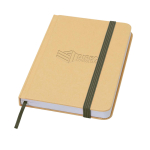 Carnet A6 à couverture rigide en papier recyclé feuilles lisses couleur vert foncé vue détail avec logo