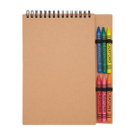 Cahier à spirale avec couverture souple et crayons de cire intégrés couleur naturel deuxième vue frontale