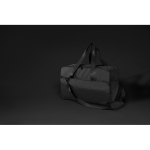 Sac de week-end avec compartiment pour PC 15” Swiss Peak couleur noir vue d'ambiance