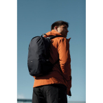 Sac à dos en RPET multi-usages avec poche interne 20L Bellroy couleur noir vue d'ambiance