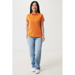 Polo femme coupe décontractée en coton piqué recyclé 220 g/m² Iqoniq couleur orange deuxième vue avec modèle