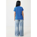 Polo femme coupe décontractée en coton piqué recyclé 220 g/m² Iqoniq couleur bleu roi quatrième vue avec modèle