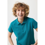 Polo femme coupe décontractée en coton piqué recyclé 220 g/m² Iqoniq couleur vert pastel quatrième vue avec modèle