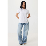 Polo femme coupe décontractée en coton piqué recyclé 220 g/m2 Iqoniq couleur blanc cassé deuxième vue avec modèle