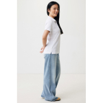 Polo femme coupe décontractée en coton piqué recyclé 220 g/m2 Iqoniq couleur blanc cassé troisième vue avec modèle