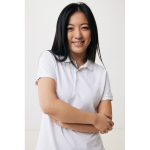 Polo femme coupe décontractée en coton piqué recyclé 220 g/m2 Iqoniq couleur blanc cassé cinquième vue avec modèle