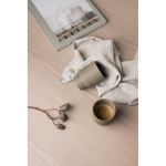 Tasse en argile recyclée au design scandinave de 300 ml couleur beige vue d'ambiance 2