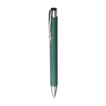 Stylo en carton recyclé avec fintions chromées à encre noire couleur vert deuxième vue