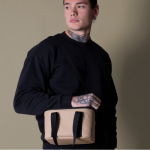 Sac isotherme personnel en similicuir avec double anse ajustable couleur beige quatrième vue