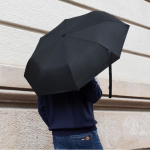 Parapluie coupe-vent en RPET avec poignée en bambou Ø97 deuxième vue