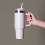 Gourde en inox recyclé avec paille et anse de transport 1,18 L troisième vue