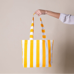 Sac de plage en coton recyclé avec design rayé couleur jaune troisième vue