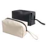 Trousse en cuir synthétique avec poche principale zippée vue plusieurs couleurs