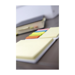 Notes adhésives avec papiers de différentes tailles et couleurs troisième vue