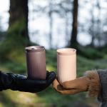 Gobelet isotherme en acier inoxydable avec couvercle à bouton 320 ml deuxième vue