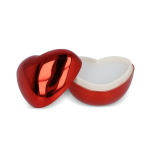 Baume à lèvres hydratant dans un étui cœur en plastique recyclé couleur rouge deuxième vue