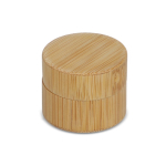 Baume à lèvres dans un étui en bambou de forme cylindrique couleur naturel