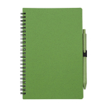 Carnet et stylo assortis en paille de blé, format A5, pages lignées couleur vert première vue