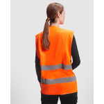 Gilet haute visibilité avec bandes réfléchissantes Roly Sirio couleur orange fluorescent quatrième vue d'usage