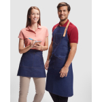 Tablier de travail long en coton 250 g/m² Roly Batali couleur bleu jean troisième vue d'usage