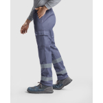 Pantalon de travail long haute visibilité 240 g/m² Roly Daily HV couleur gris taupe cinquième vue d'usage