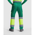 Pantalon de travail multi-poches visibilité 235 g/m² Roly Enix couleur vert quatrième vue d'usage