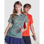 Polo technique en polyester recyclé 125 g/m² Roly Direct Tormo couleur orange foncé troisième vue d'usage