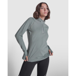 Sweat-shirt écologique pour femme 200 g/m² Roly Direct Istanbul couleur vert olive quatrième vue d'usage