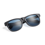 Lunettes de soleil coloris mats avec verres noirs translucides couleur noir première vue