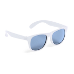 Lunettes de soleil coloris mats avec verres noirs translucides couleur blanc première vue