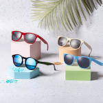 Lunettes de soleil en fibre de bambou avec verres noirs UV400 vue d'ambiance