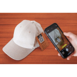 Casquette 6 panneaux en coton recyclé avec tissu chiné 200 g/m² couleur blanc cassé vue d'ambiance 2