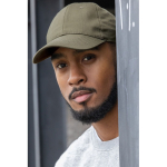 Casquette 6 panneaux en coton recyclé avec fermeture velcro 190 g/m² couleur vert vue d'ambiance 2