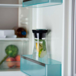 Carafe en verre avec filtre intégré et fermeture pratique WMF 1 L couleur noir