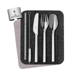 Étui avec set de couverts en acier inoxydable et paille WMF couleur argenté
