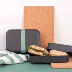 Boîte repas en plastique recyclé avec bande élastique, fabrication UE couleur gris
