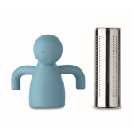 Infuseur à thé en inox en forme de petit bonhomme en silicone couleur bleu ciel sixième vue